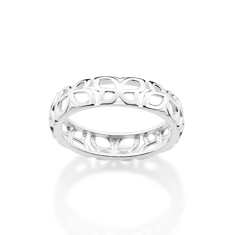 Anillo con polillas silenciosas en plata maciza 925 ley