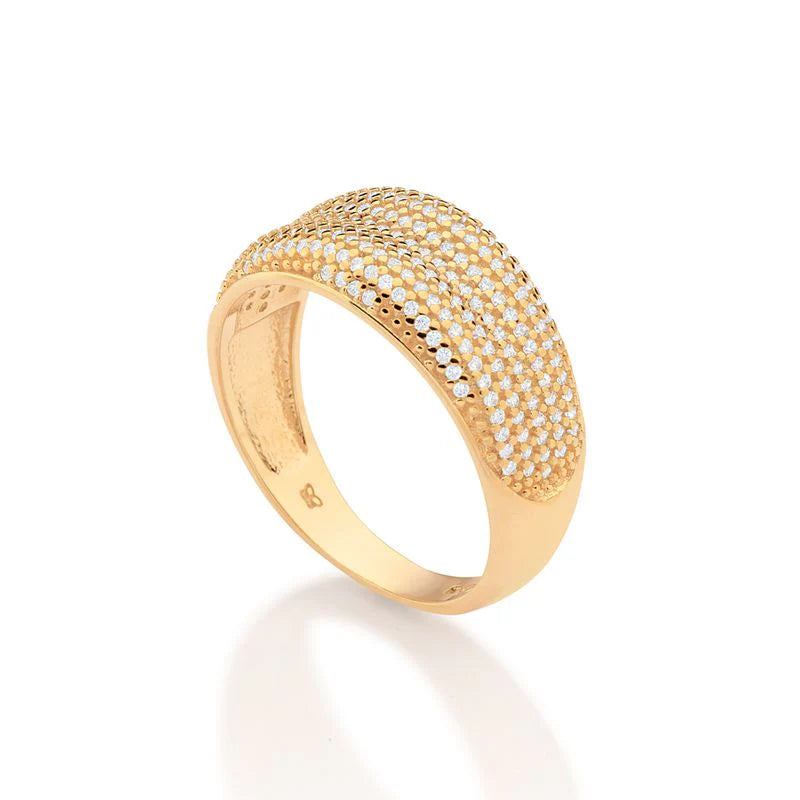 Anillo pavé con circonita cúbica, bañado en oro de 18 quilates